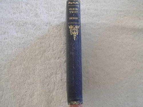 Oliver Twist - Charles Dickens