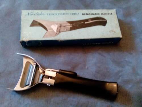 LOOK AT THIS STUNNING OLD NORITAKE DETACHEBLE HANDLE - COLLETERS PIECE!!!!