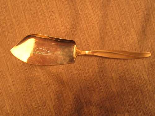 LOOK AT THIS STUNNING SILVER? FISH SERVING DISHER - SUCH AN EXQUISITE PIECE!!!!