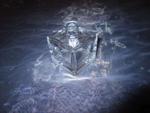 THIS IS SUCH A CUTE SQUARE GLASS POT - BEAUTIFUL PIECE!!!!