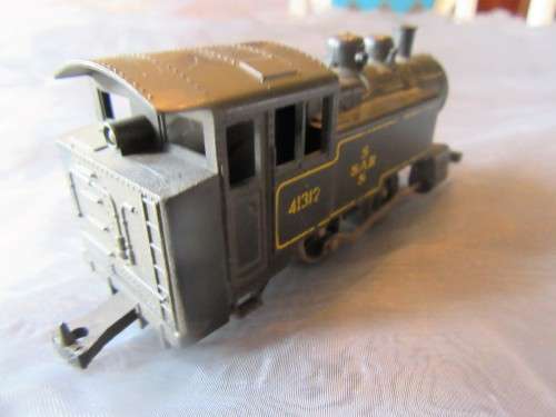 THIS IS A STUNNING ''LIMA HO'' SCALE SAR LOCOMOTIVE - SUCH A COLLECTABLE PIECE!!!!
