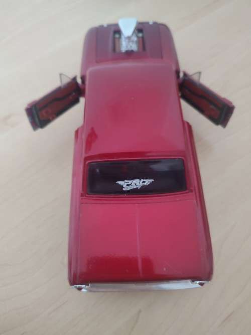 Maisto ProMod Special Edition RARE 1964 Ford Fairlane Thunderbolt  - Die Cast