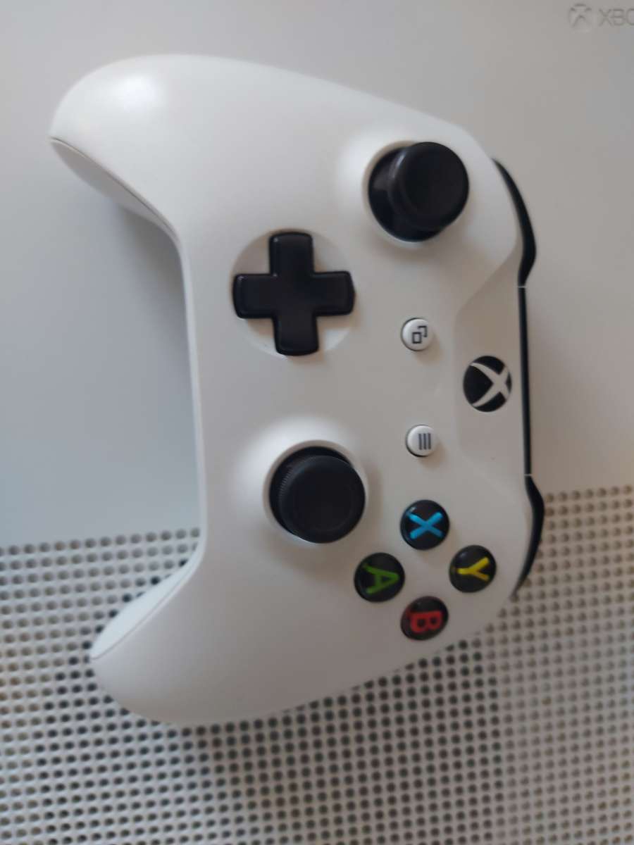 Xbox One S gaming console