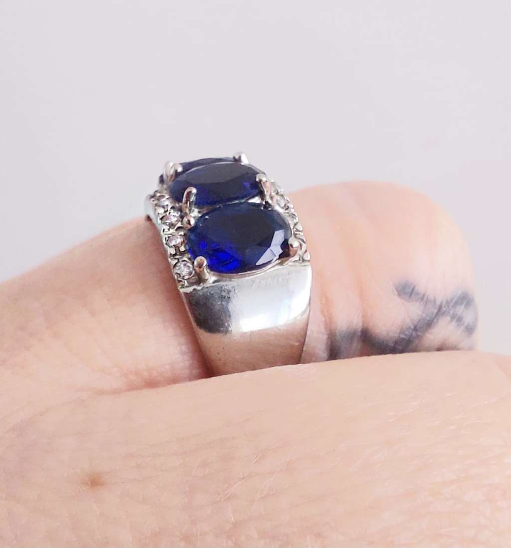 Beautiful Silver Sapphire Ring