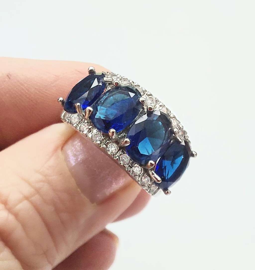 Beautiful Silver Sapphire Ring