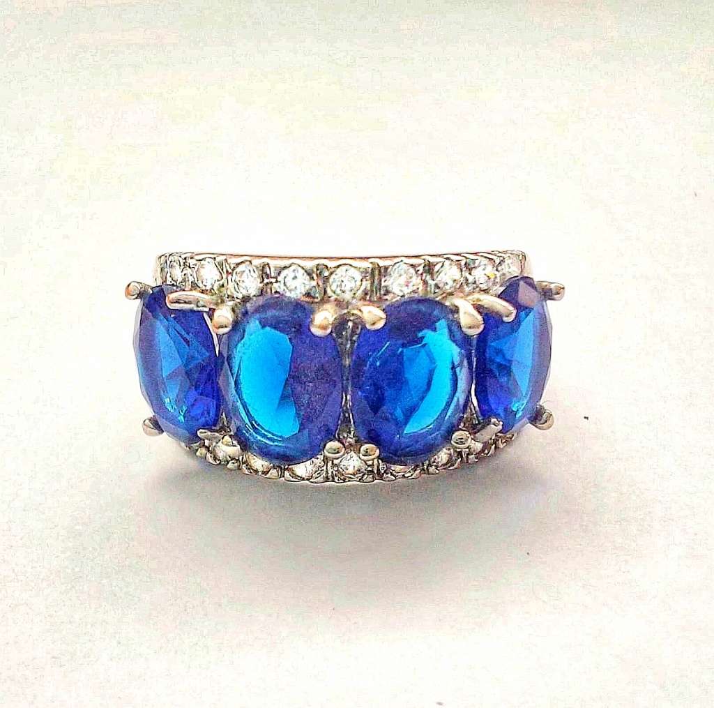 Beautiful Silver Sapphire Ring