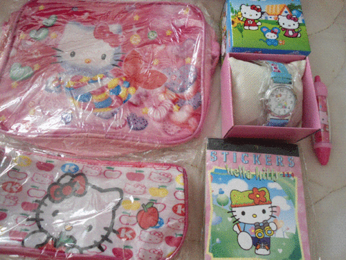 Hello Kitty  *WATCH*  gift pack !!! Must see !!!