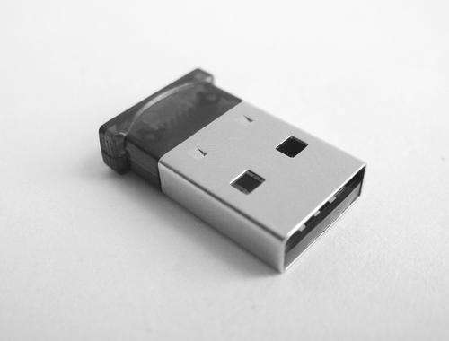 Tiny USB Bluetooth Dongle Supports Bluetooth voice / data
