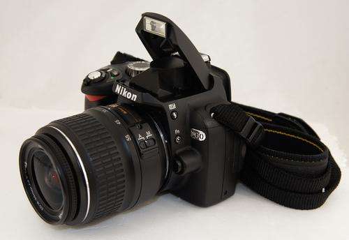 NIKON D60 DSLR Camera with lens - Only 3,489 shutter releases