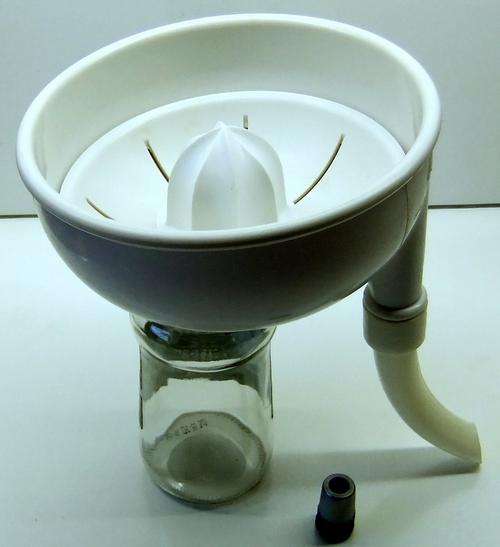 KENWOOD-CHEF  ATTACHMENT  (Citrus Press/Juice Extractor  for Models A700/A701