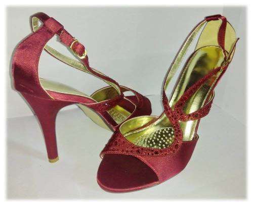 STUNNING PAIR OF BURGUNDY HEELS WITH STONE DECORATED STRAPS