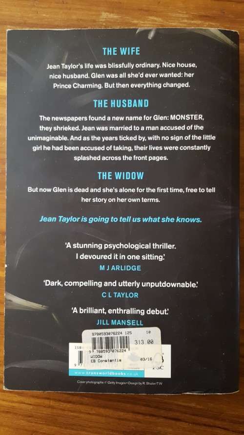 The Widow (Kate Waters 1) by Fiona Barton - Large Softcover