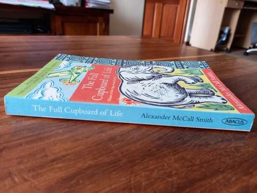 The Full Cupboard of Life (No.1 Ladies` Detective Agency #5) by Alexander McCall Smith