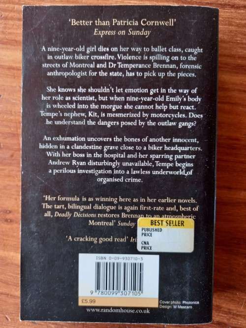 Deadly Decisions (Temperance Brennan #3) by Kathy Reichs