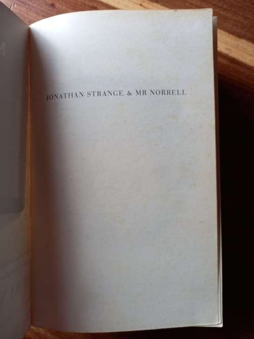 Jonathan Strange and Mr Norrell by Susanna Clarke