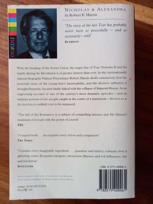 Nicholas and Alexandra (The Romanovs #3) by Robert K. Massie