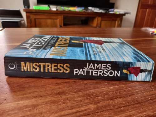 Mistress by James Patterson and David Ellis - Large Softcover