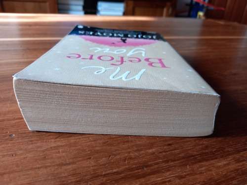 Me Before You (Me Before You #1) by Jojo Moyes