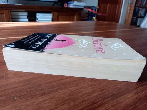 Me Before You (Me Before You #1) by Jojo Moyes