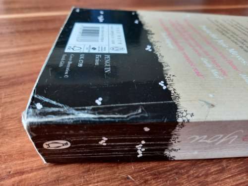 Me Before You (Me Before You #1) by Jojo Moyes