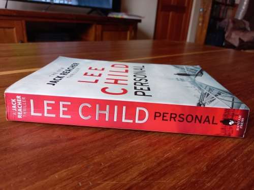 Personal (Jack Reacher #19) by Lee Child - Large Softcover