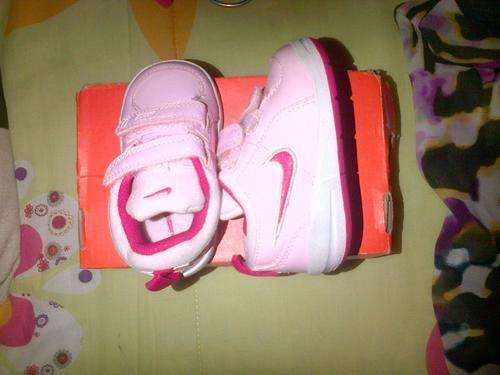 Shoes Like New Nike baby girl tekkie was sold for 36.00 on 27 Mar at 21 31 by Chic Avenue in Glencoe ID 94622183