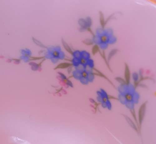 ROYAL ALBERT MEMORY LANE LARGE CAKE