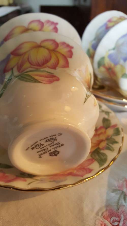 ROYAL ALBERT Fair View