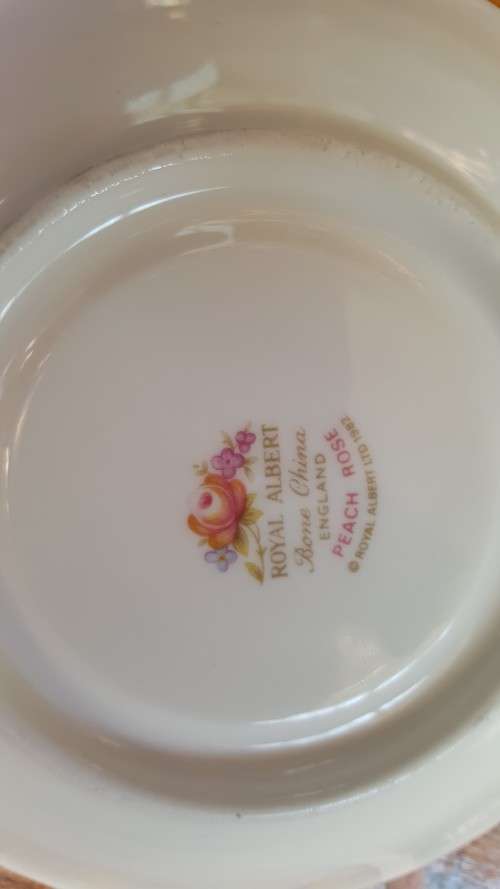 ROYAL ALBERT peach rose