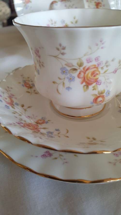 ROYAL ALBERT peach rose
