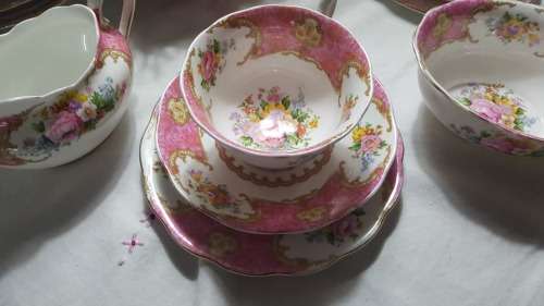ROYAL ALBERT lady Carlyle