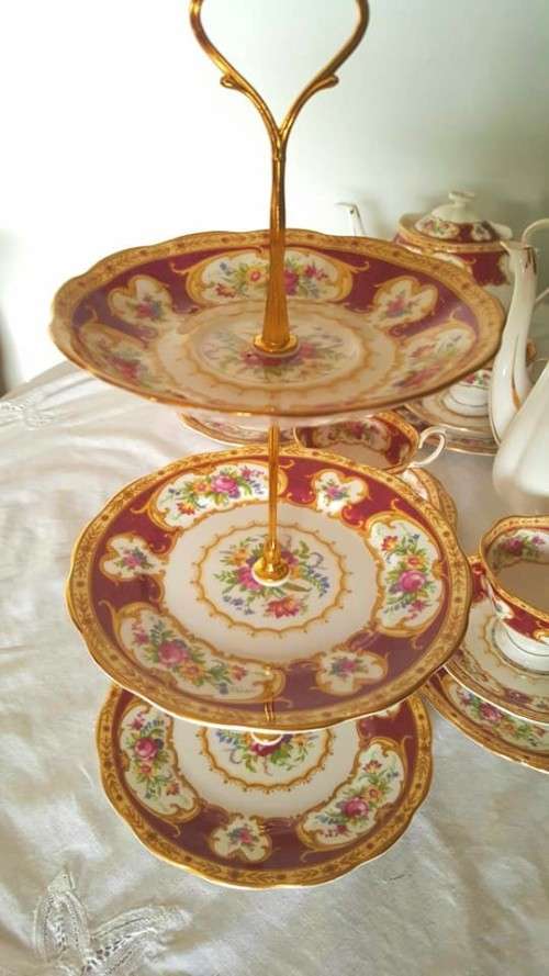 ROYAL ALBERT lady hamilton tier