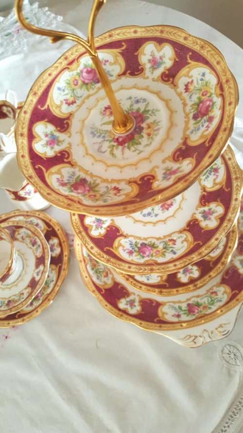 ROYAL ALBERT lady hamilton tier