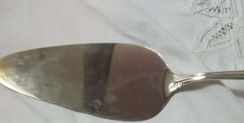 EETRITE 24KT GOLD PLATED CAKE LIFTER NR1