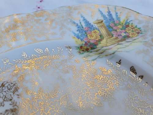 colclough crinoline lady in garden