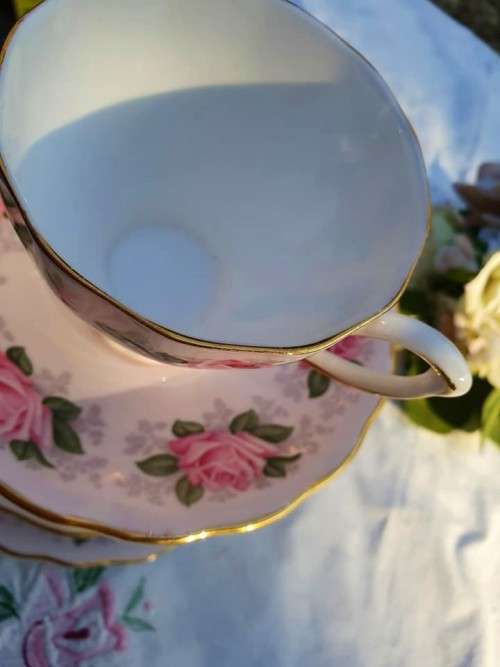 pink roses harlequin soft pink TRIO 2