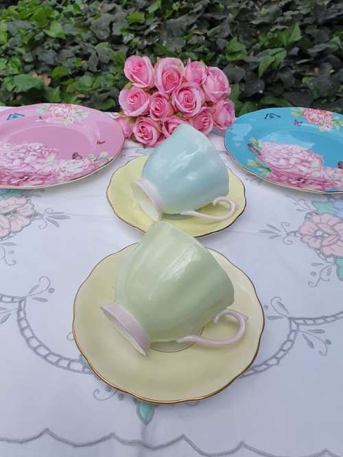 ROYAL ALBERT RARE MIXMATCH TRIO'S