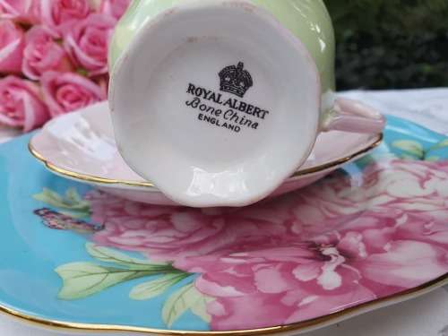 ROYAL ALBERT RARE MIXMATCH TRIO'S
