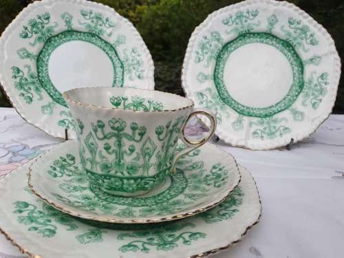 CHRISTMAS Peppermint Crisp green 6 piece tea trio