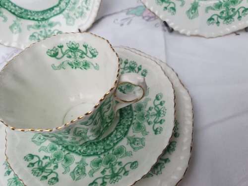 CHRISTMAS Peppermint Crisp green 6 piece tea trio