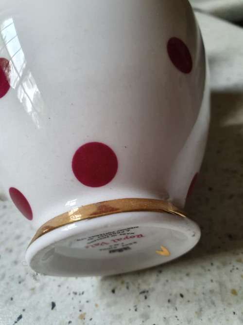 joblot of 2 and a half bone china cups for mosaic or garden decor