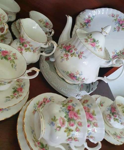 royal Albert Moss Rose large teapot NOTE please