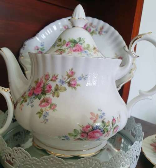 royal Albert Moss Rose large teapot NOTE please