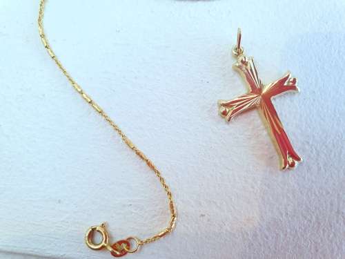 Fine 9kt gold chain and cross SPECIAL SPECIAL SPECIAL Christmas  Gift