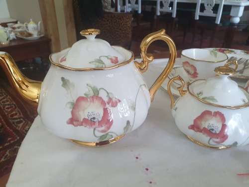 Royal Albert Utra RARE 100 years celebration series Poppy Teapot ONLY!!!!!