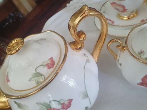 Royal Albert Utra RARE 100 years celebration series Poppy Teapot ONLY!!!!!