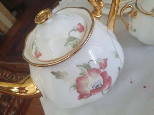 Royal Albert Utra RARE 100 years celebration series Poppy Teapot ONLY!!!!!