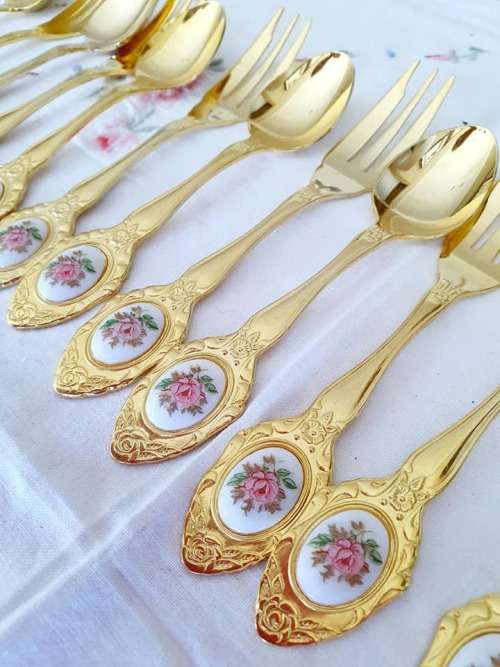 eetrite SET 1 WITH SUGAR SPOON INCLUDED GOLD PLATED