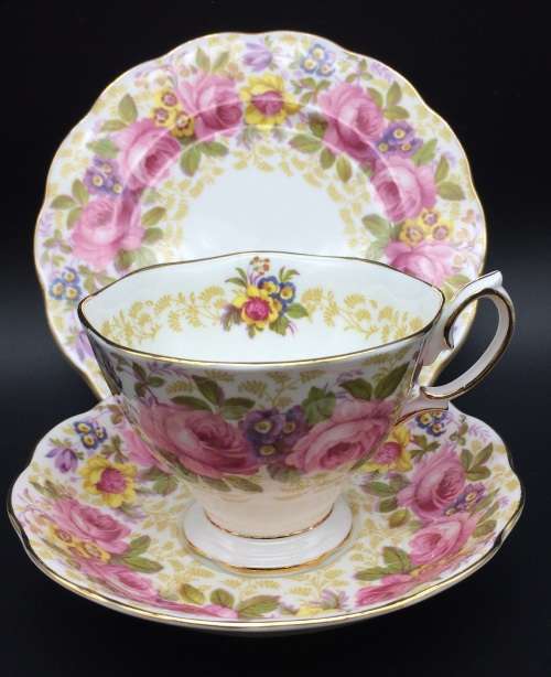 Beautiful Royal Albert 'Serena' Trio