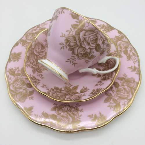 Beautiful Royal Albert 'Golden Roses' Trio (For sungirl449)